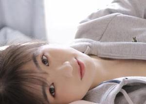 观看“17吃瓜中心”视频，苹果版用户体验吃瓜新高度！