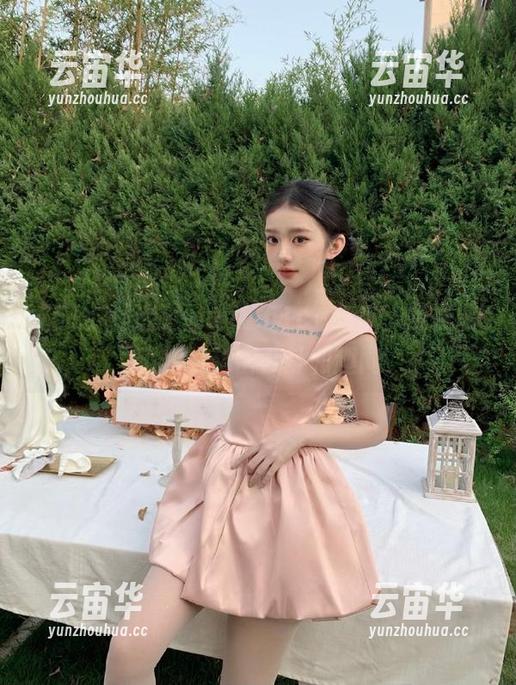 通过www.51cg吃瓜，免费收藏你的秘密八卦和趣闻