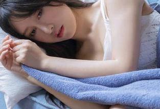 跟随www吃瓜网.top的步伐，发布最热讨论，探索趣味八卦入口！