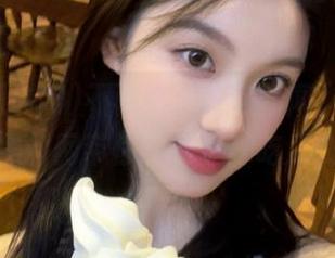 不再错过任何新闻，苹果版美女黑料网带你轻松追踪吃瓜线路！