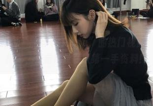 “黑料不打烊su”的热门视频：鲤鱼门大揭秘，点击地址获取第一手资料！