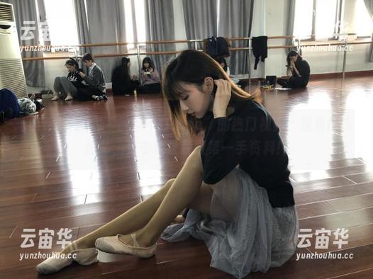 黑料不打烊 “黑料不打烊su”的热门视频:鲤鱼门大揭秘,点击地址获取第一手资料!