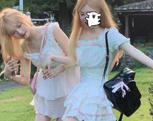 轻松下载免费黑料吃瓜网址，时刻掌握娱乐圈动态！